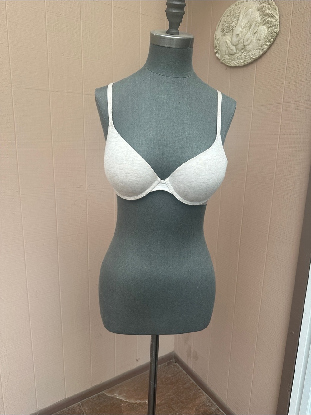 PINK Victoria's Secret Light Cream Colored T-Shirt Bra